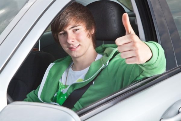 Keeping-Your-Teens-Safe-Behind-The-Wheel-5-600x400